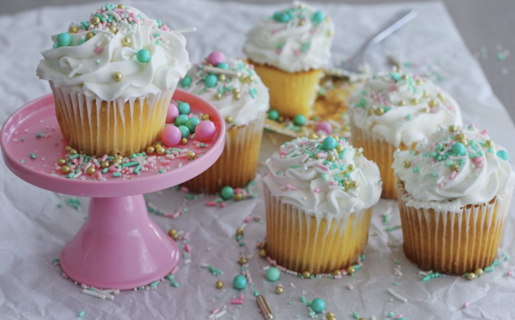 Vanilla Cupcakes with Buttercream Frosting