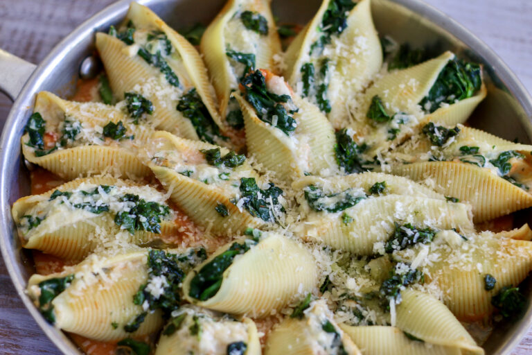 Cheese and Spinach Stuffed Shells